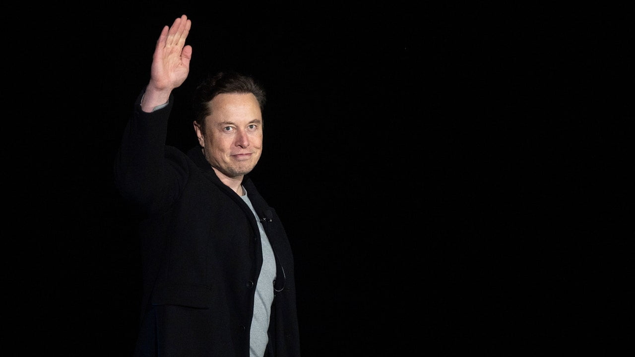 Elon Musk, aparent obsedat de ideea că ar putea fi asasinat, Censors Press pe Twitter