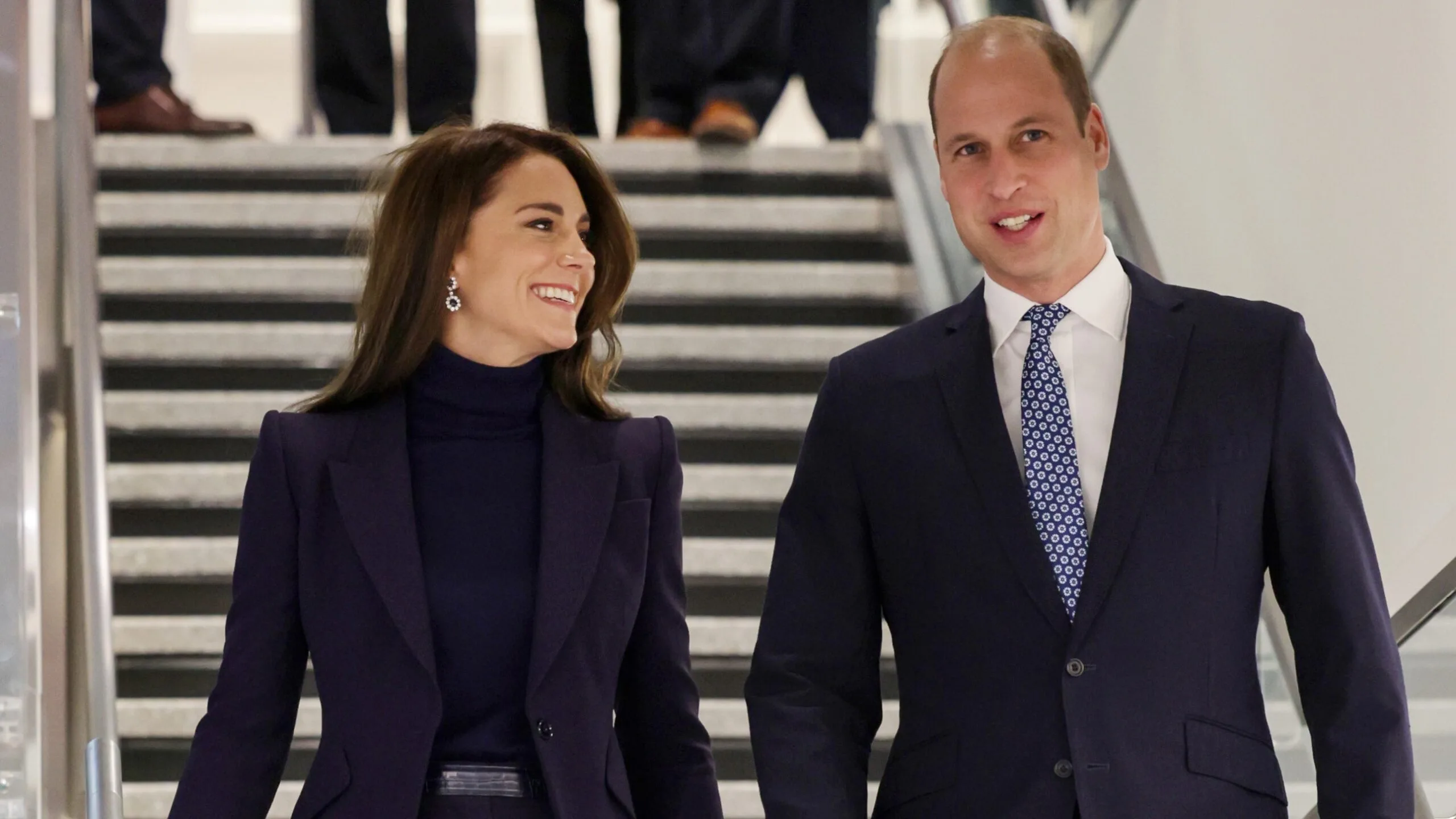Kate Middleton, schimb triplu de haine pentru sosirea ei la Boston   Vanity Fair Italia