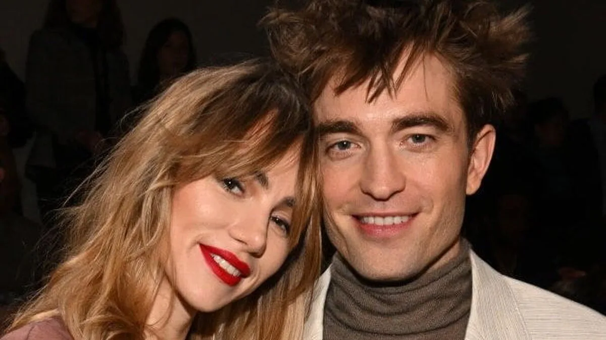 Suki Waterhouse și Robert Pattinson, frumusețea iubirii   Vanity Fair Italia