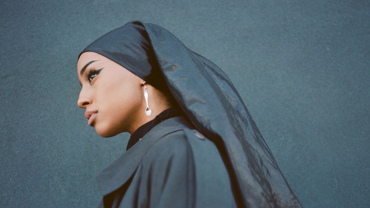 De ce industria frumuseții nu vorbește despre îngrijirea părului Hijabi?