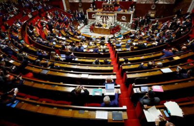 Franța îi amenință pe squatters cu trei ani de închisoare