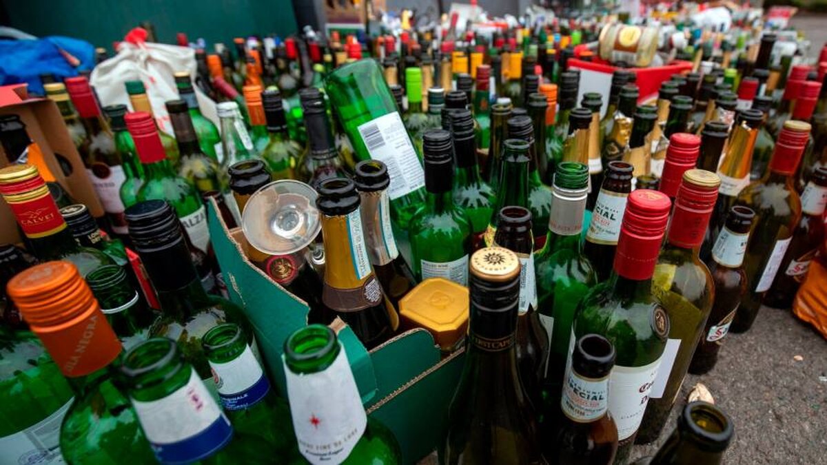 Grupurile de băuturi solicită intervenția guvernului pe măsură ce facturile de reciclare a sticlei cresc
