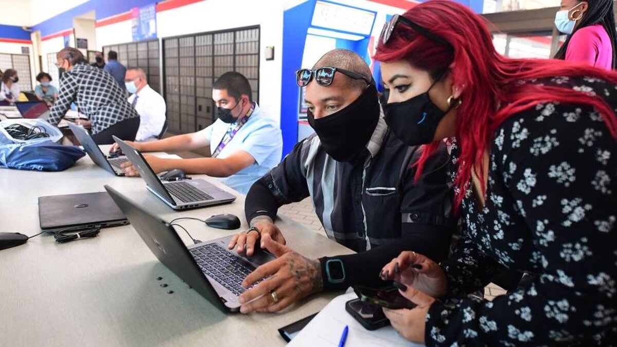 Companiile americane apelează la lucrători contractuali pe fondul temerilor de recesiune