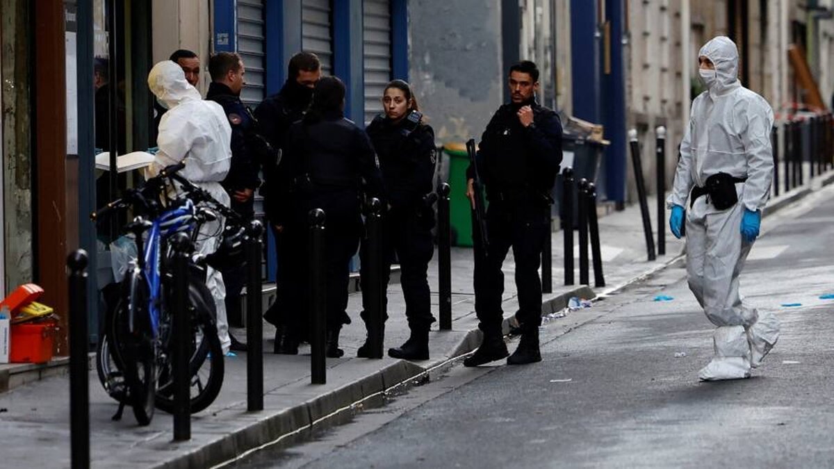 Un bărbat înarmat ucide trei într-un posibil atac rasist la Paris