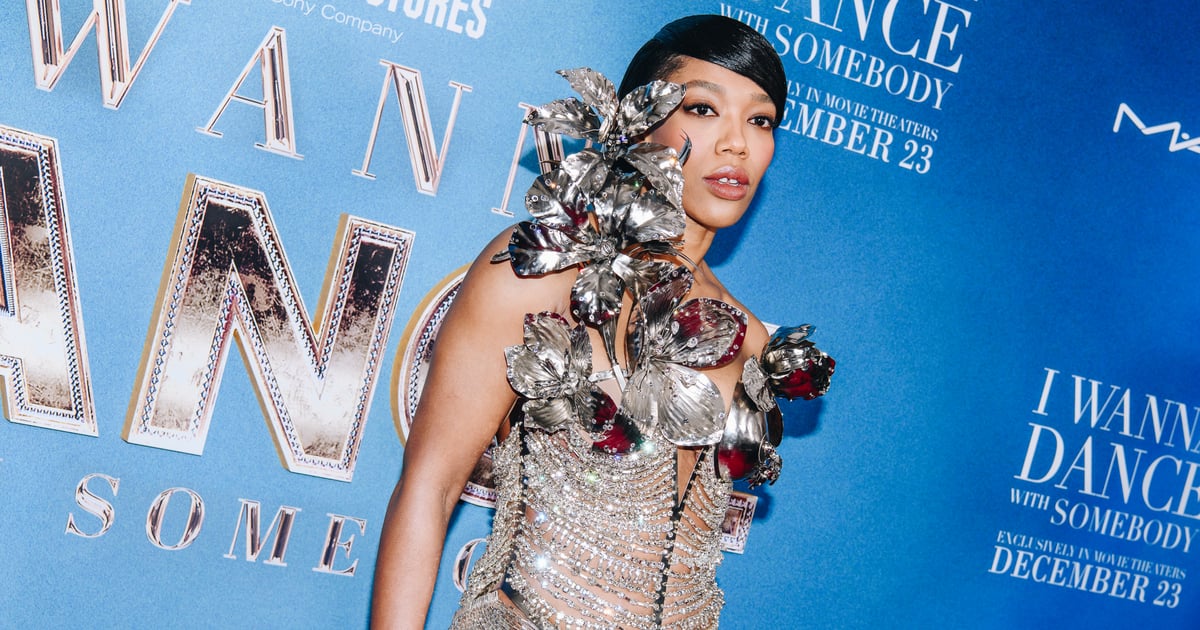 Rochia argintie a lui Naomi Ackie înainte de filmul biografic Whitney Houston