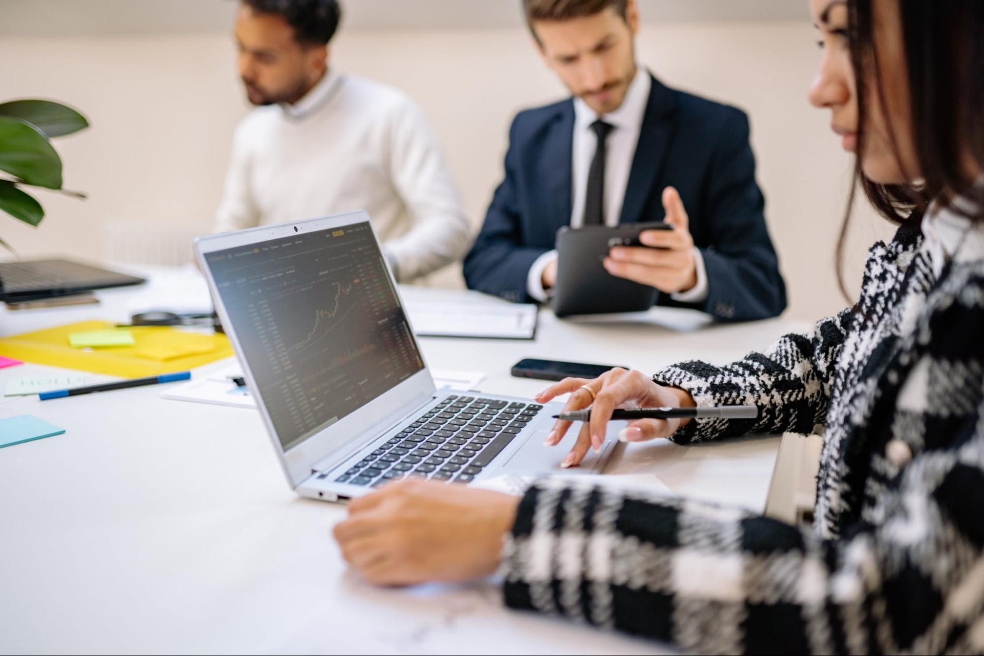 Ce cursuri să urmezi în 2023 pentru un venit suplimentar sau pentru un business profitabil?
