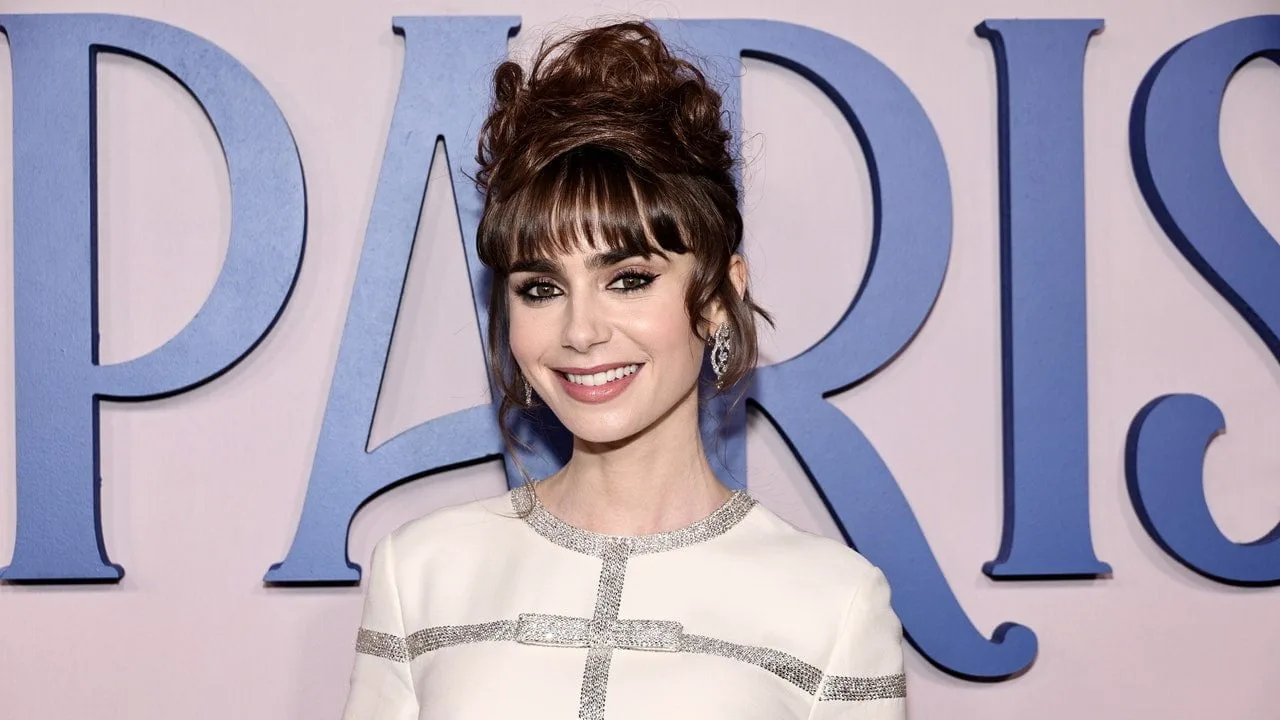 Lily Collins a împărtășit un videoclip în care BTS și-a tăiat-o pe Emily în breton la Paris și este atât de apropiată – Vezi videoclipul