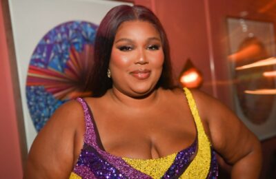 Lizzo a participat la Provocarea TikTok „Turning My Mother Into Me” și mama ei este geamăna ei — Vezi videoclipuri
