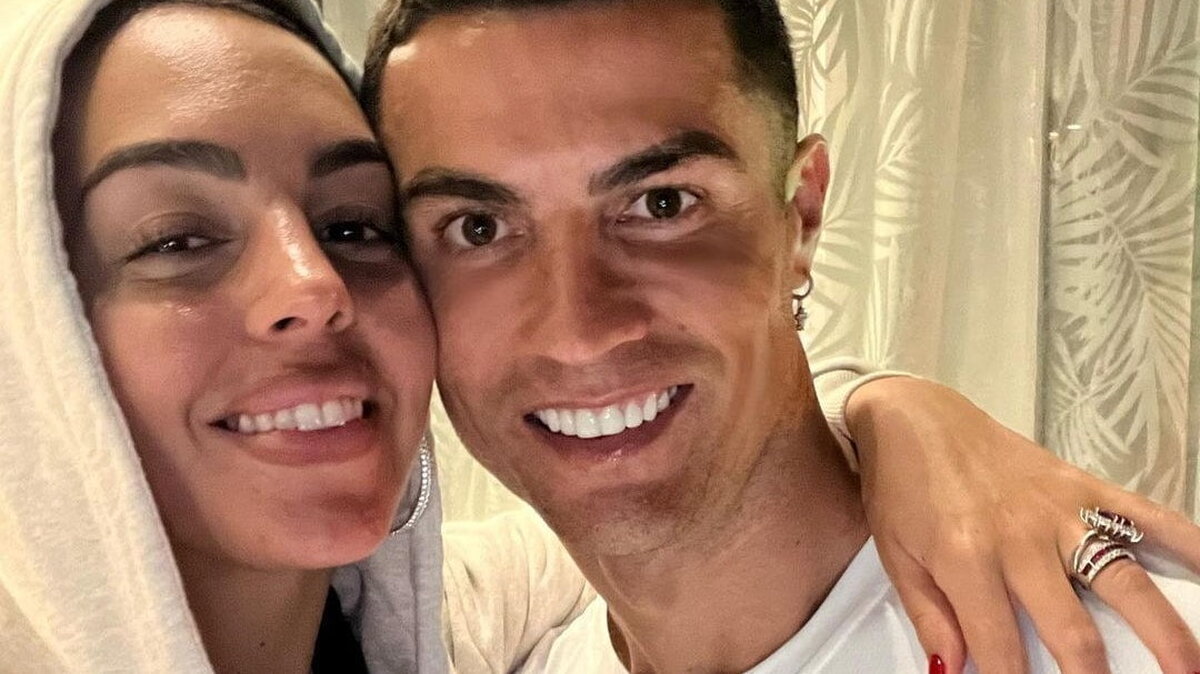Georgina Rodriguez, în Qatar cu Cristiano Ronaldo: între plaje, muzee și un șeic