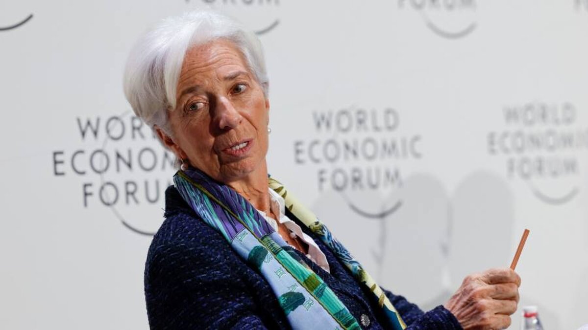 Lagarde promite să „țină cursul” cu dobânzile ridicate