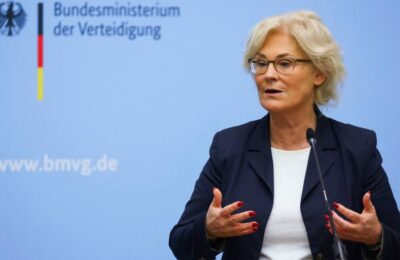 Ministrul german al apărării este gata să demisioneze după o serie de greșeli