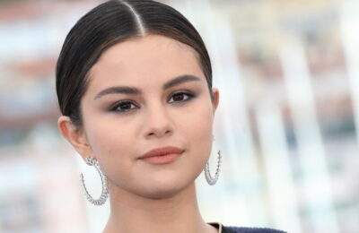Selena Gomez a închis un utilizator TikTok care a făcut mișto de tremurul mâinilor ei legat de lupus – Vezi video