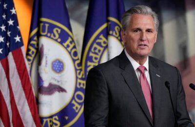 Kevin McCarthy este în sfârșit vorbitor.  Să vedem dacă poate să intre un cuvânt