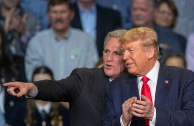 Kevin McCarthy își folosește prima săptămână completă la putere pentru a asigura națiunea că este încă câinele lui Donald Trump.