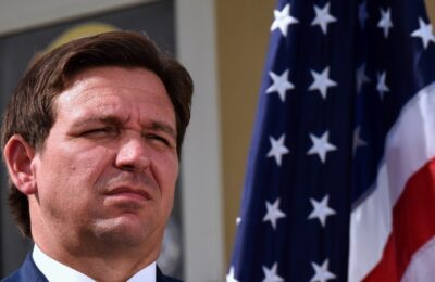 Următorul pe agenda lui Ron DeSantis: În urma studiilor afro-americane și a înregistrărilor pentru îngrijirea medicală a studenților trans
