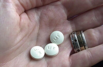 Un judecător Trump anti-controlul nașterii ar putea interzice în curând pilula de avort la nivel național