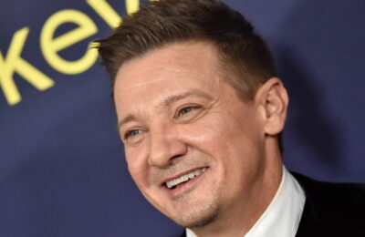 Jeremy Renner mulțumește personalului medical într-o nouă postare pe rețelele sociale