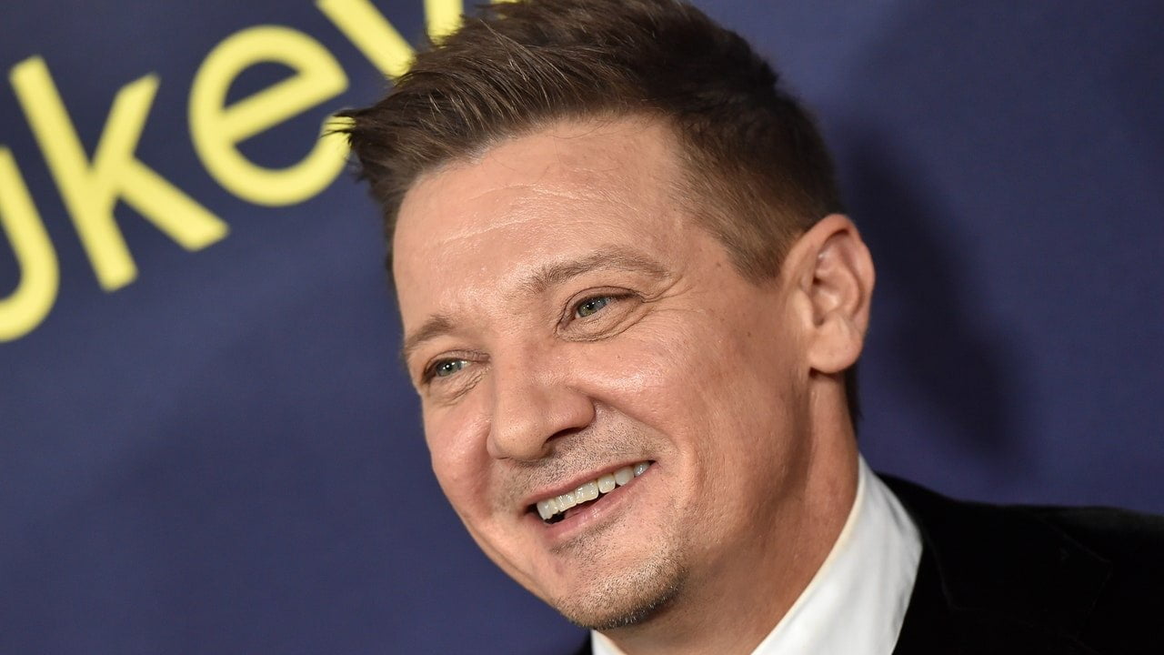 Jeremy Renner mulțumește personalului medical într-o nouă postare pe rețelele sociale
