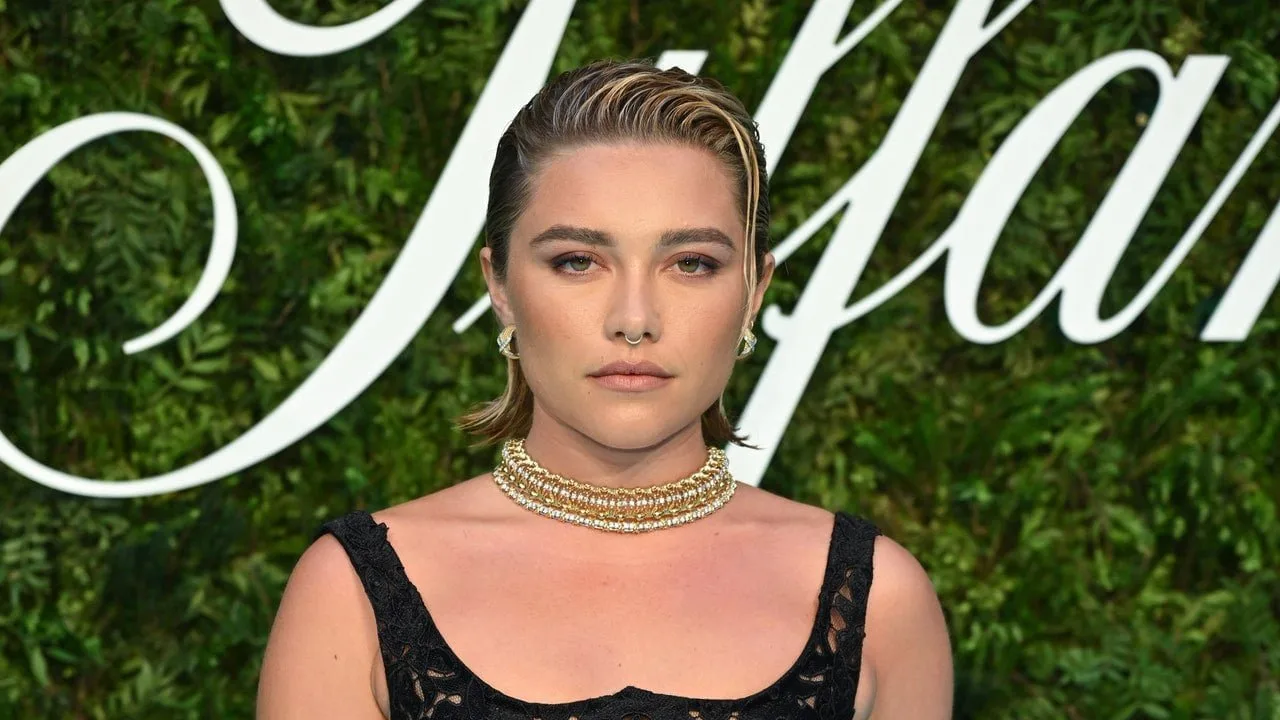 Zach Braff îi urează „Legendei” Florence Pugh la mulți ani după despărțire