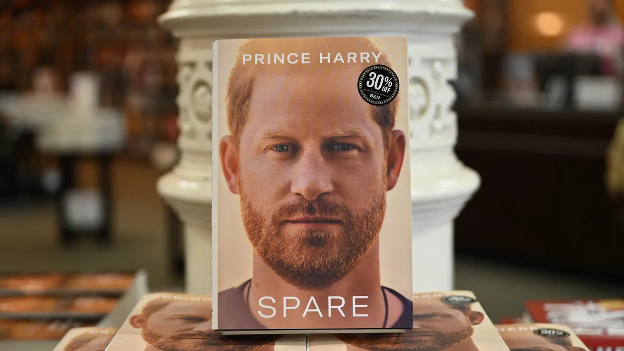 Podcastul „DYNASTY: The Windsors”: Va regreta Prințul Harry că a aflat totul despre „Spare”?