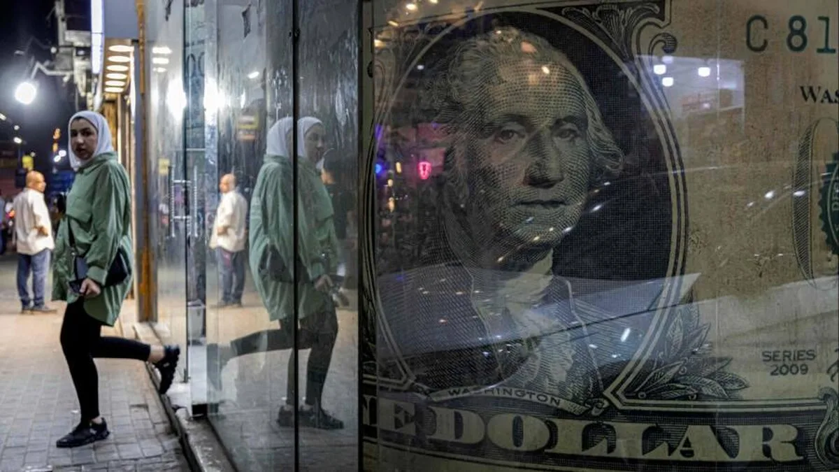 „Nu există dolari”: strângerea valutei străine lovește economia egipteană