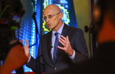 BCE îndeamnă creditorii să ajusteze riscurile în cadrul negocierilor cu fondurile speculative și întreprinderile de familie