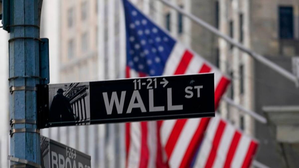 FirstFT: Companiile americane trec la obligațiuni convertibile