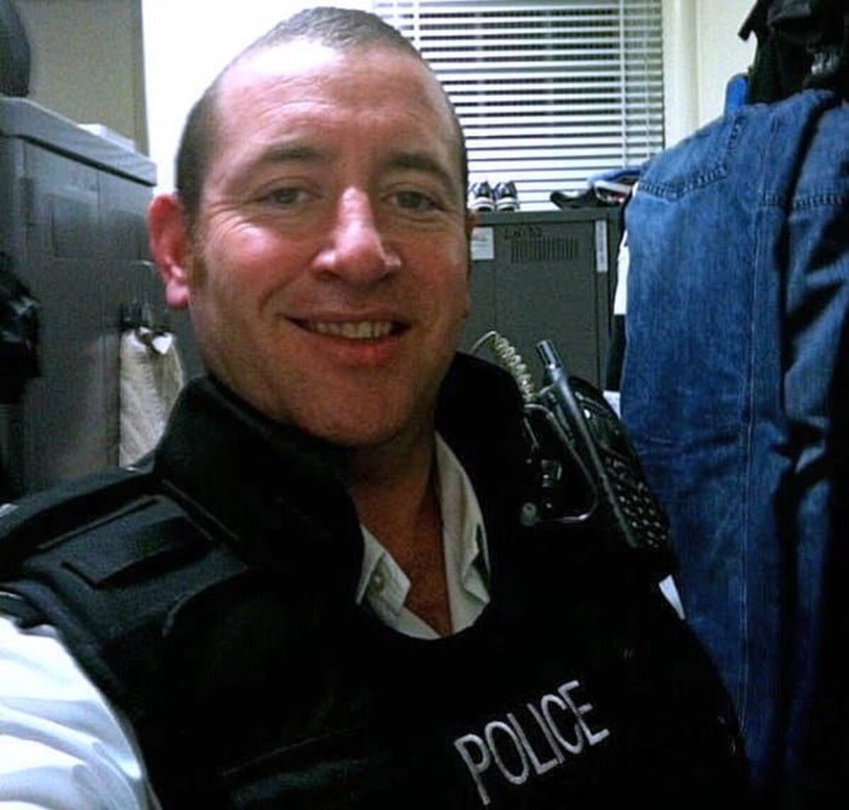 Poliția din Marea Britanie se confruntă cu solicitări pentru o mai bună supraveghere după cazul de violare în serie a Met