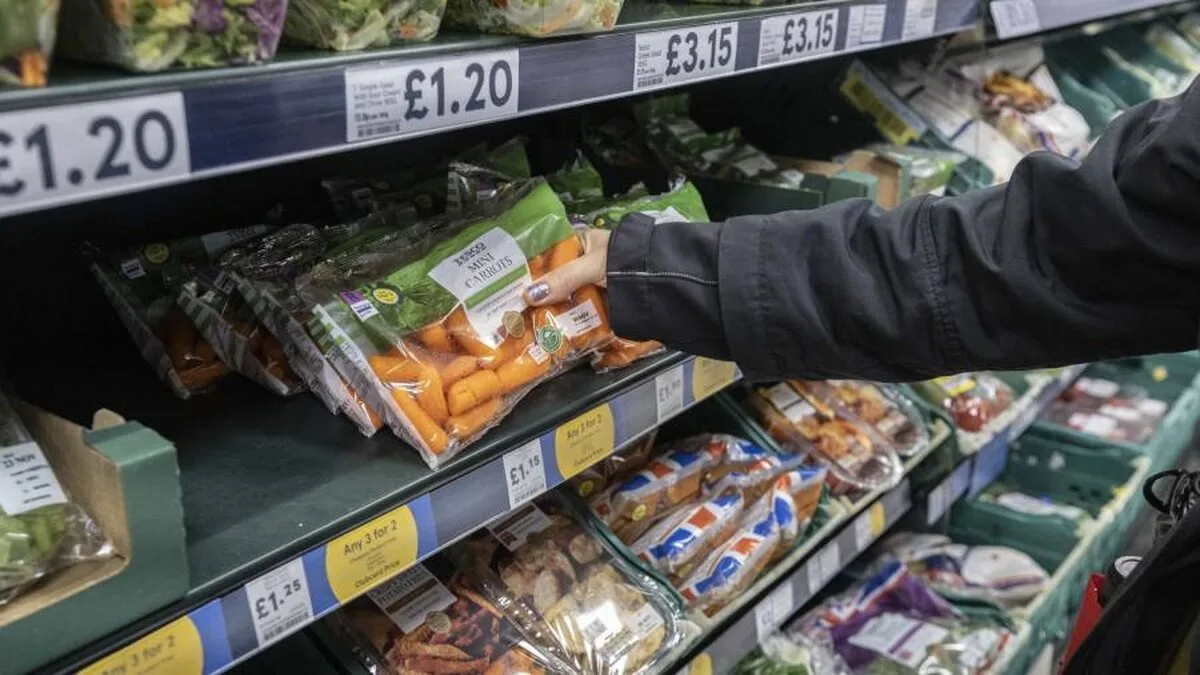Inflația alimentară în Marea Britanie atinge 13,3%, potrivit datelor din sectorul de retail