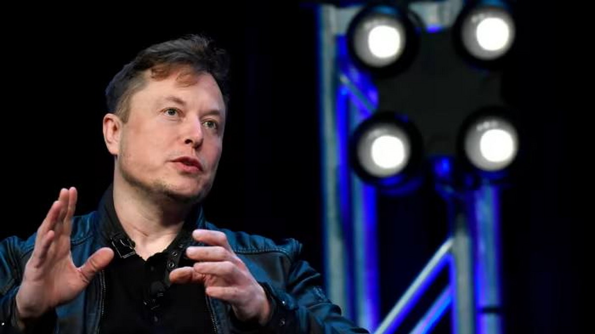 FirstFT: Musk îl dă în judecată pe șeful fondului saudit