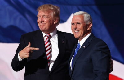 Trump este probabil atât de încântat că Mike Pence a păstrat și el documente clasificate încât ar putea chiar să își ceară scuze pentru că aproape l-a ucis pe tip