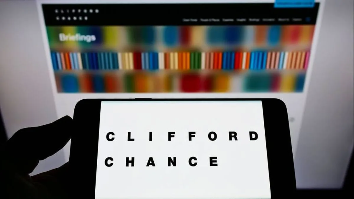 Firma de avocatură Clifford Chance plătește cel mai mare câștigător de 4,9 milioane de lire sterline în 2022
