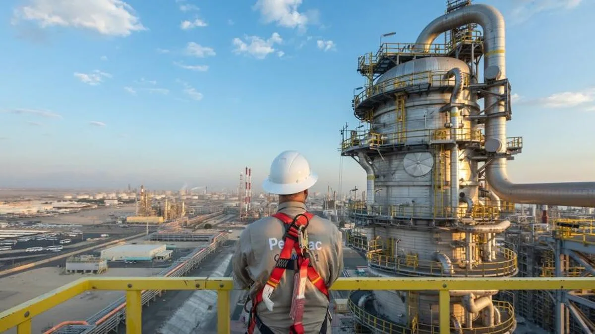 Oferte ale directorilor: directorii Petrofac cumpără dip