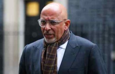 Muncii solicită demiterea lui Nadhim Zahawi pentru plata decontării fiscale