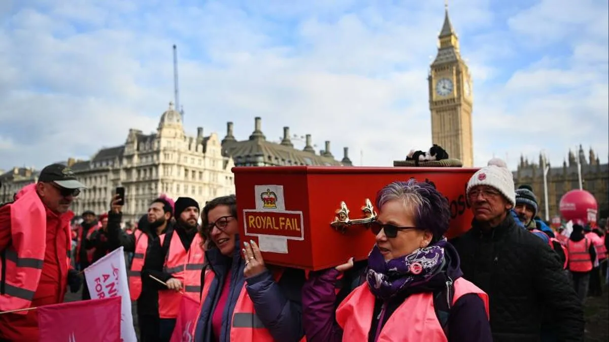 Royal Mail primește 200 de milioane de lire sterline din cauza grevelor poștale