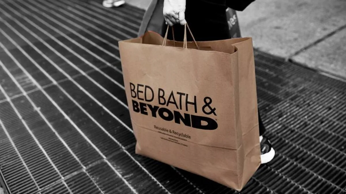 Bed Bath & Beyond avertizează asupra posibilului faliment