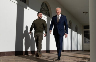 Dansul delicat al lui Biden cu Ucraina devine și mai complicat