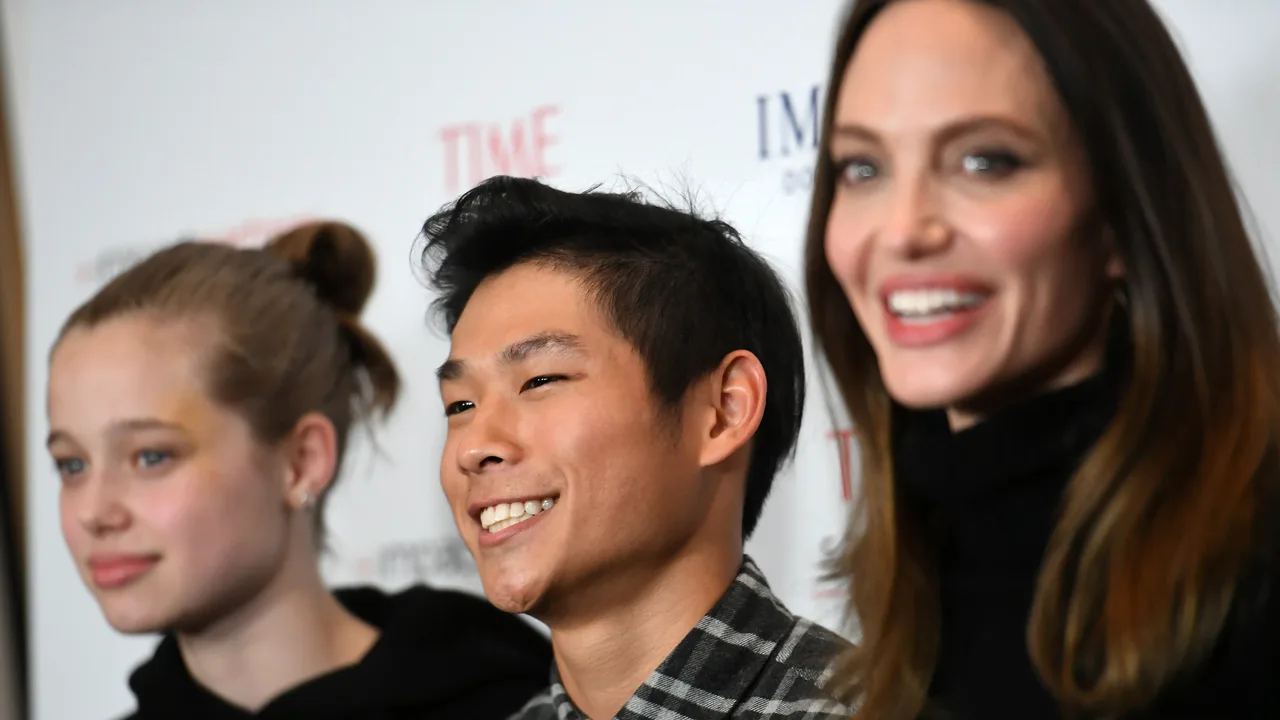 Pax Jolie-Pitt, artist, se spune că poartă pseudonimul „Embtto”