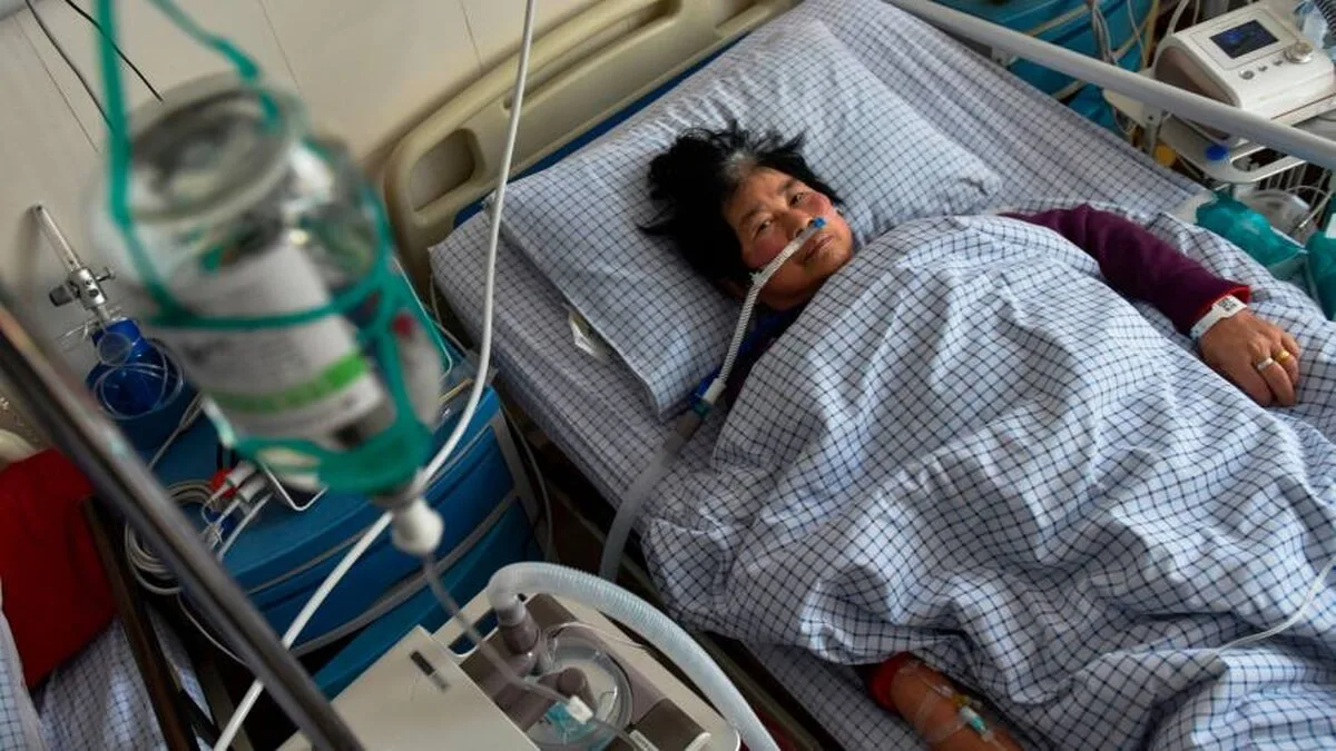 Pacienții chinezi cu Covid se confruntă cu criza datoriilor medicale, deoarece asigurătorii refuză acoperirea
