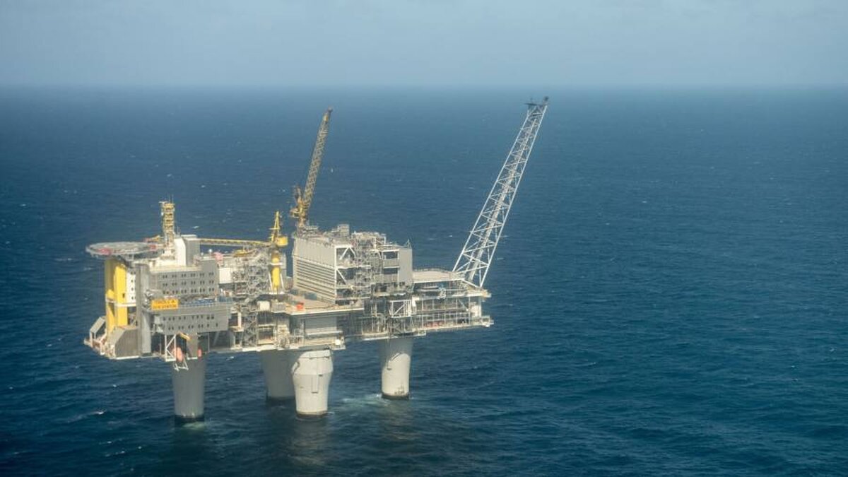Prețurile gazelor și petrolului scad din cauza căldurii și a îngrijorărilor economice