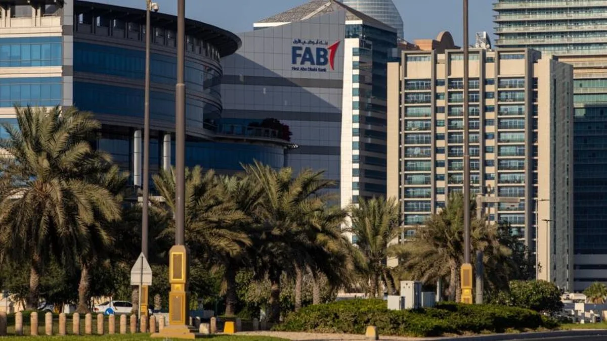 Cea mai mare bancă din Abu Dhabi se retrage din oferta Standard Chartered