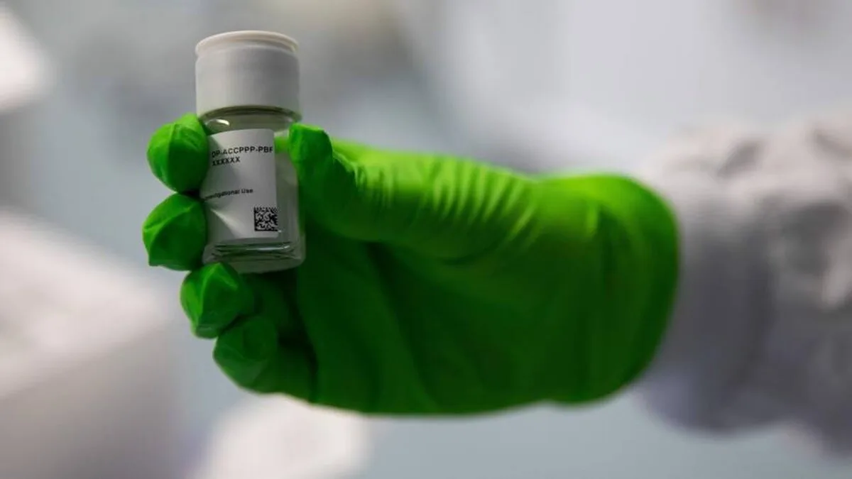 Marea Britanie semnează un acord cu BioNTech pentru studii de ultimă oră asupra cancerului