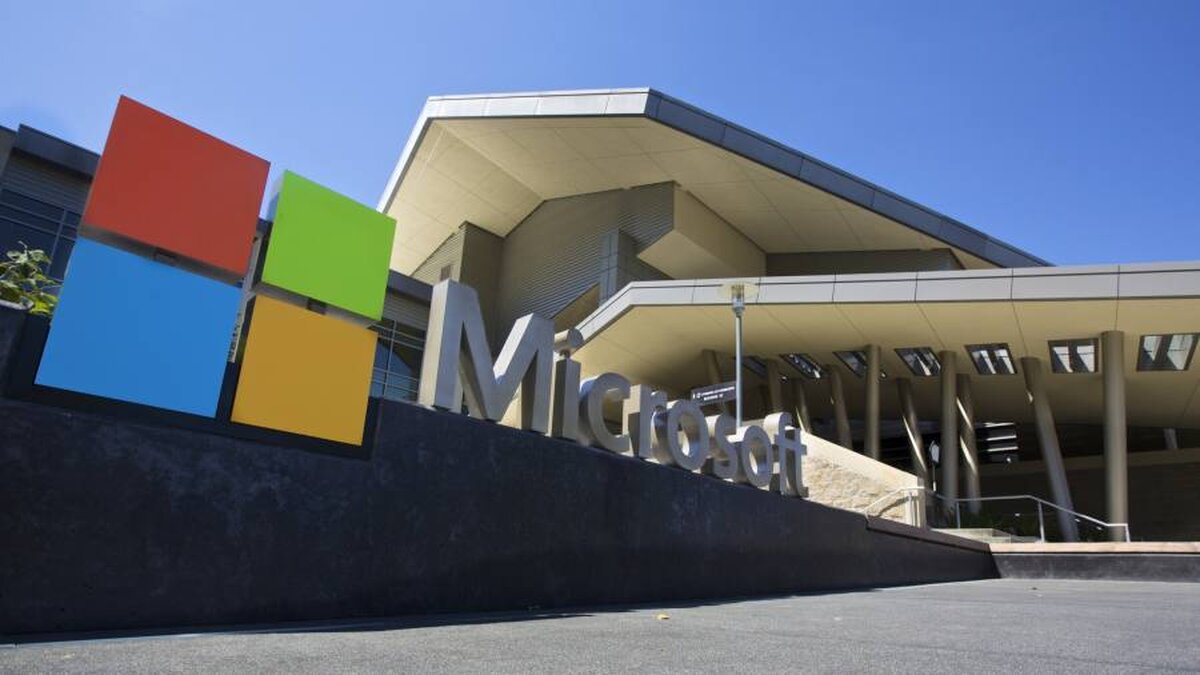 Microsoft va reduce 10.000 de locuri de muncă pentru a reduce costurile