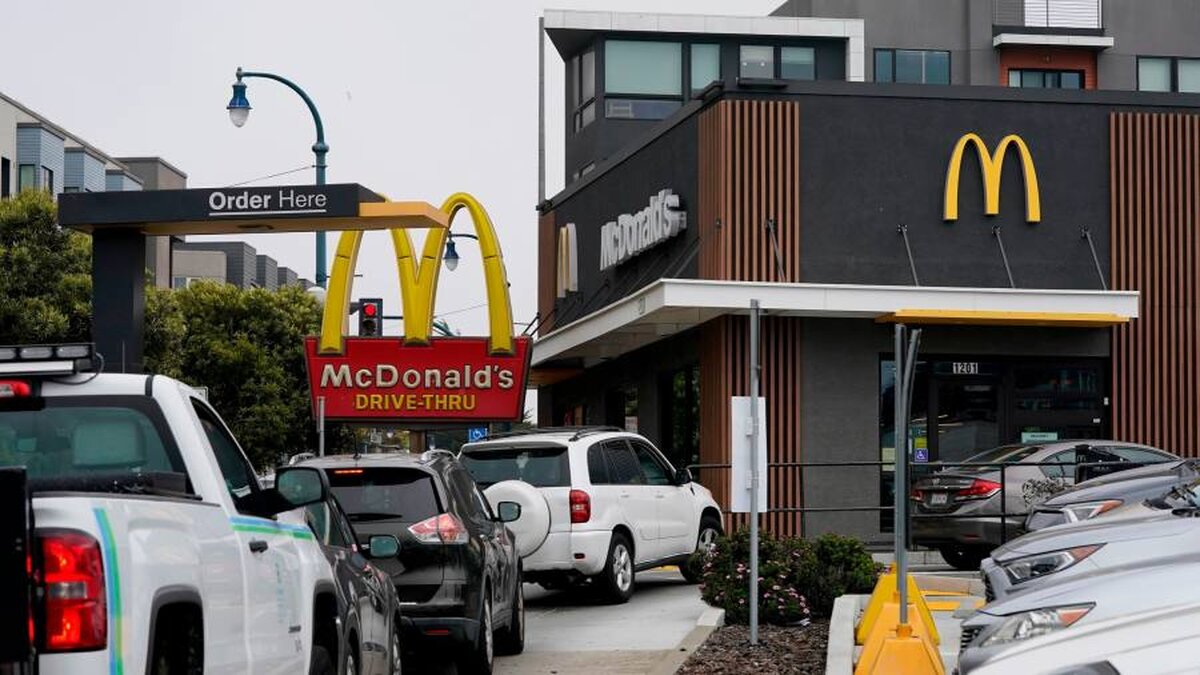 McDonald’s va adăuga restaurante în timp ce urmărește reducerile de locuri de muncă ale companiilor