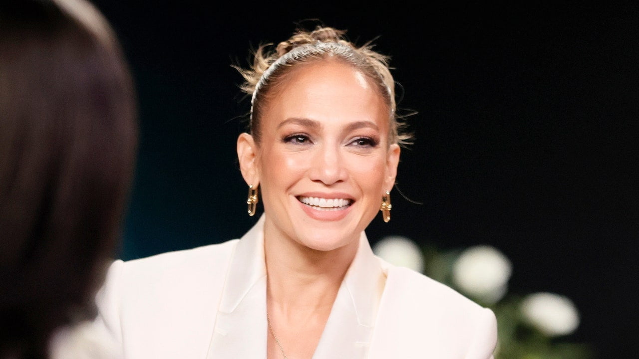 Jennifer Lopez a adus un mare moment Tendril la ultimul ei turneu de presă – Vezi fotografiile