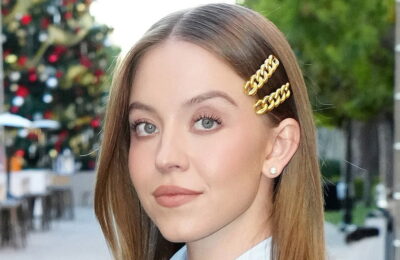 Flippy Layered Bob al lui Sydney Sweeney îi oferă mamei sitcomului din anii ’90 cel mai bun mod – Urmăriți videoclipul