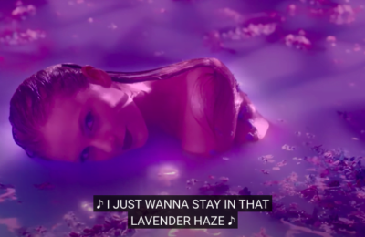 Taylor Swift se apleacă asupra trendului de frumusețe gotică și romantică în videoclipul „Lavender Haze” – Vezi video-ul