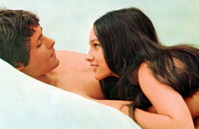 Vedetele din „Romeo și Julieta”, în vârstă de 71 și 72 de ani, dau în judecată Paramount Pictures pentru scena nudului 54 de ani mai târziu