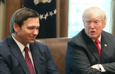 Trump insistă cu furie că nu petrece aproape deloc timp pentru a găsi porecle răutăcioase despre Ron DeSantis