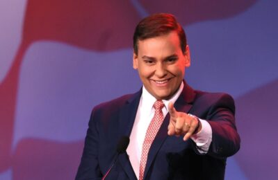 O execuție în bandă, Pleading the 5th, Justiție pentru un câine mort: Împotriva tuturor șanselor, povestea lui George Santos a devenit și mai bizară